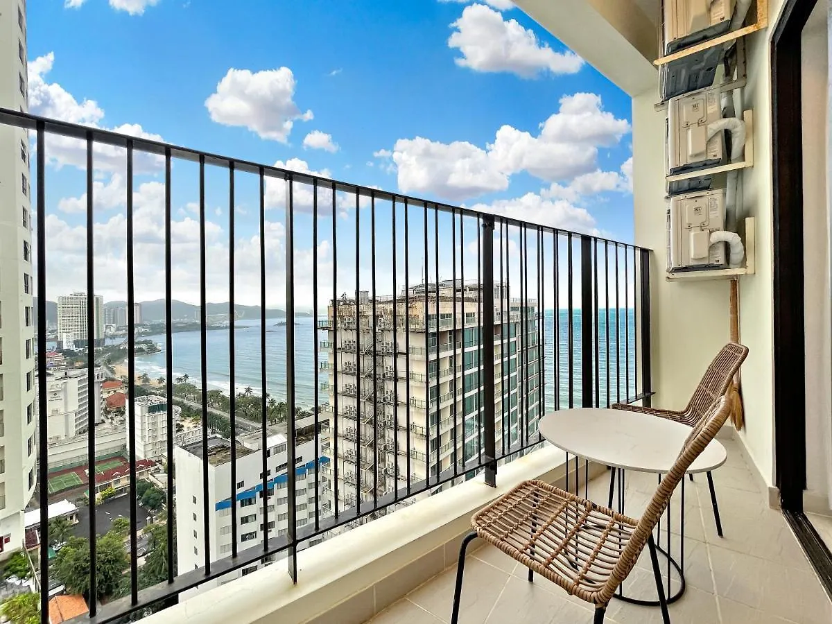 De' Lora Goldcoast Apartment Нячанг
