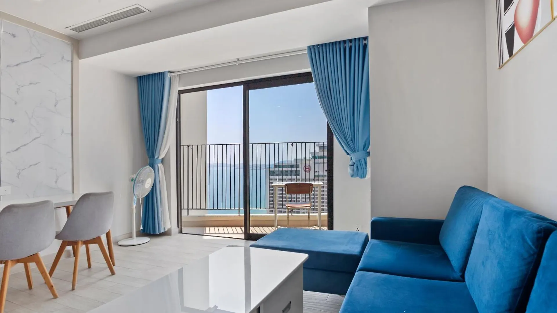 De' Lora Goldcoast Apartment Нячанг