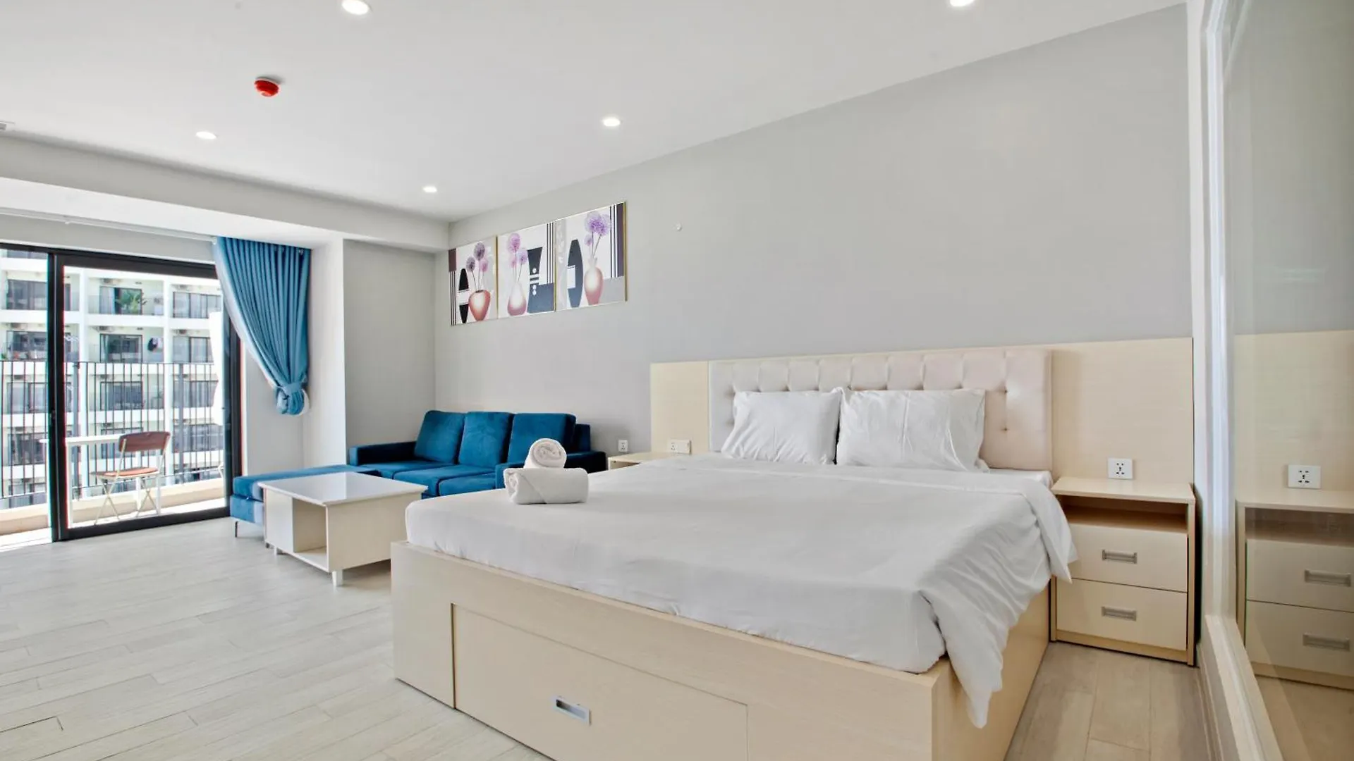 De' Lora Goldcoast Apartment Нячанг