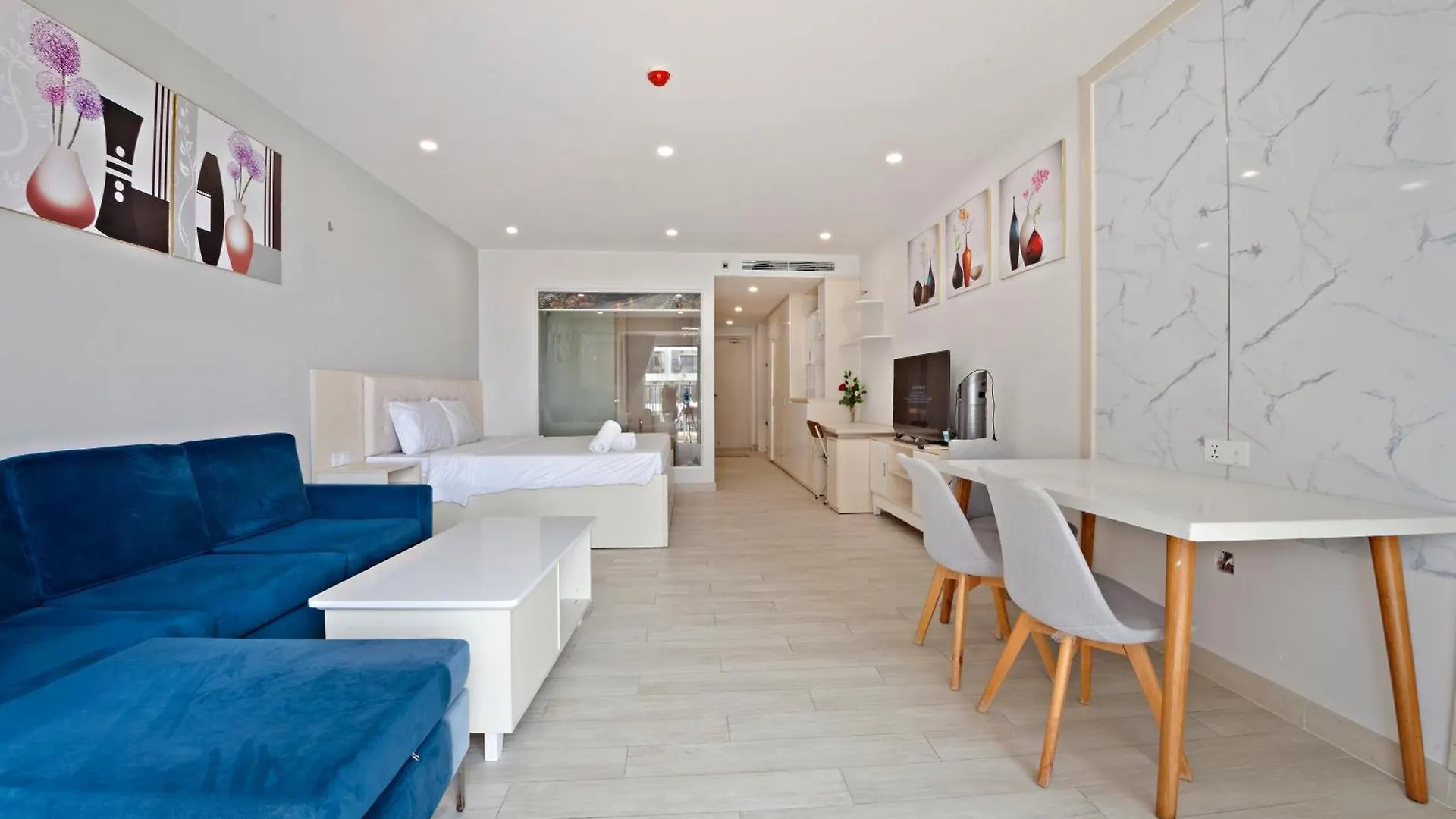 De' Lora Goldcoast Apartment Нячанг