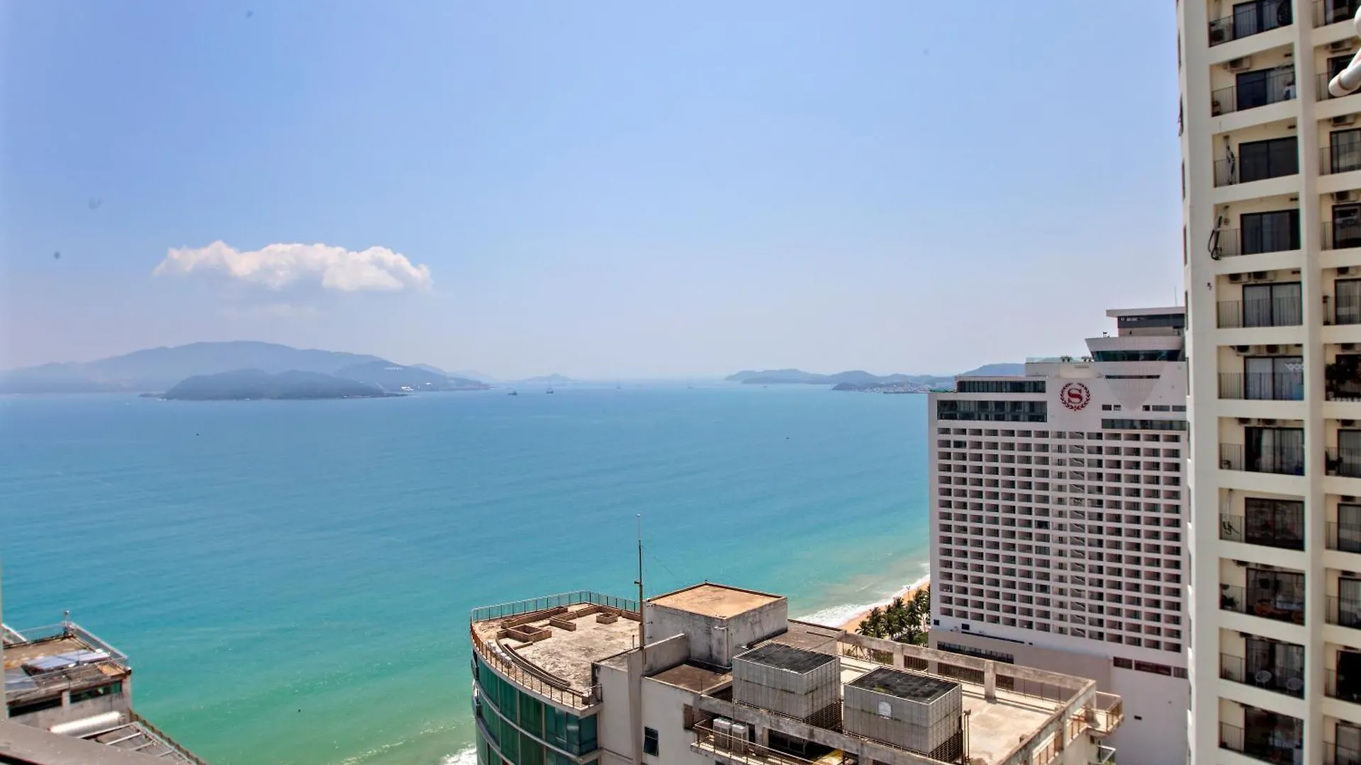 De' Lora Goldcoast Apartment Нячанг