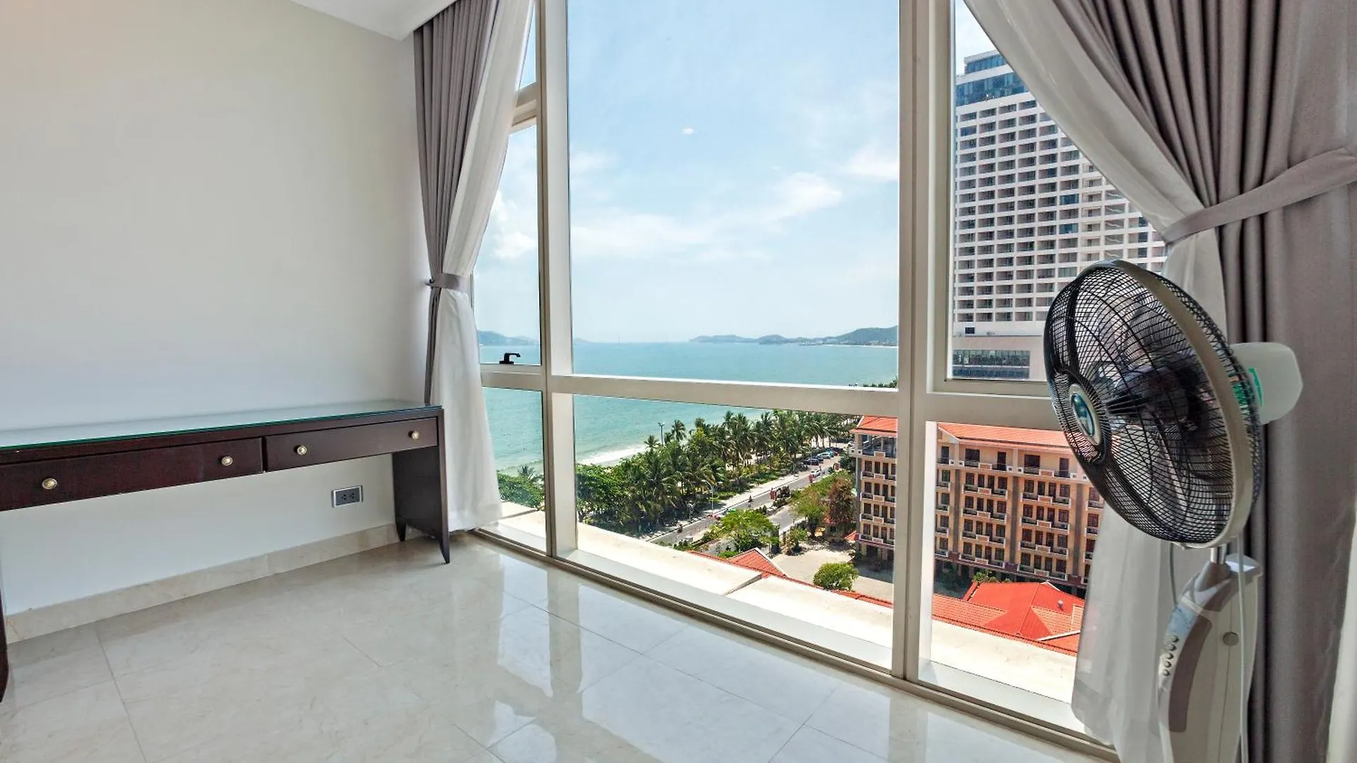 De' Lora Goldcoast Apartment Нячанг Вьетнам