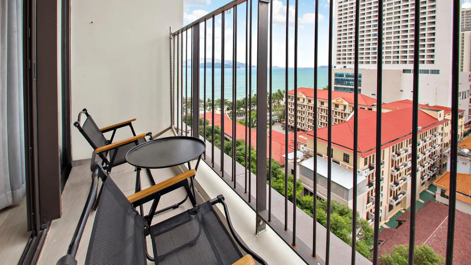 De' Lora Goldcoast Apartment Нячанг