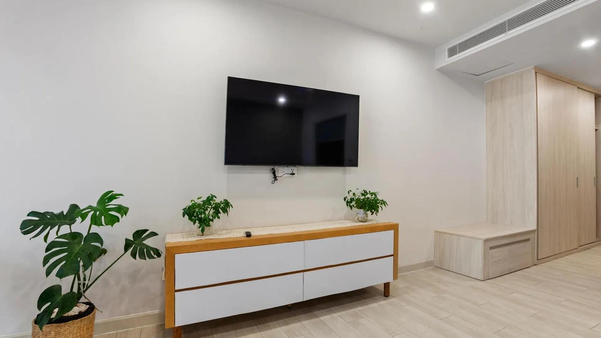 De' Lora Goldcoast Apartment Нячанг 0*,