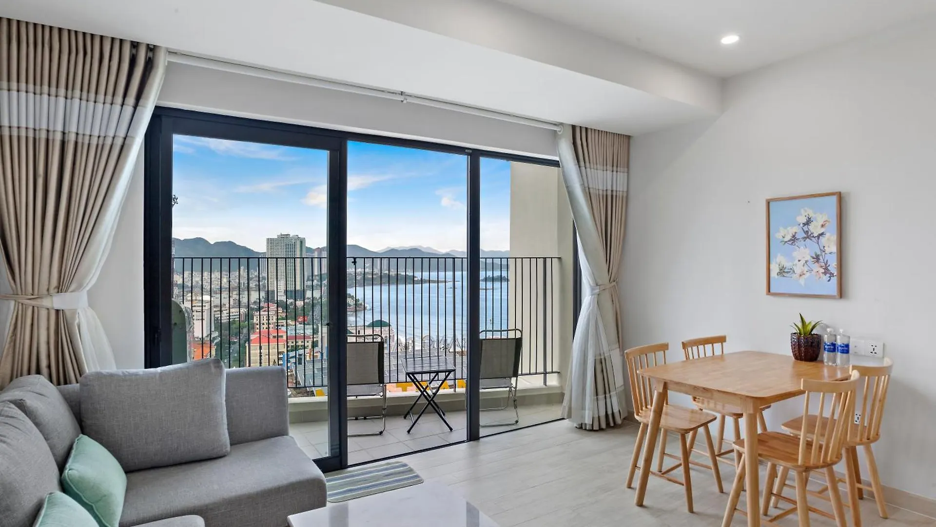 De' Lora Goldcoast Apartment Nha Trang